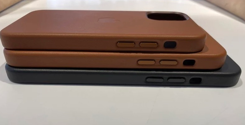 外媒分享苹果 iPhone 12 MagSafe 皮革保护壳上手视频