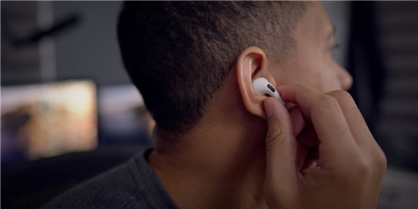 苹果 AirPods Pro 被用户吐槽存在杂音且降噪效果变差